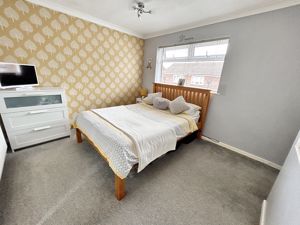 Bedroom- click for photo gallery